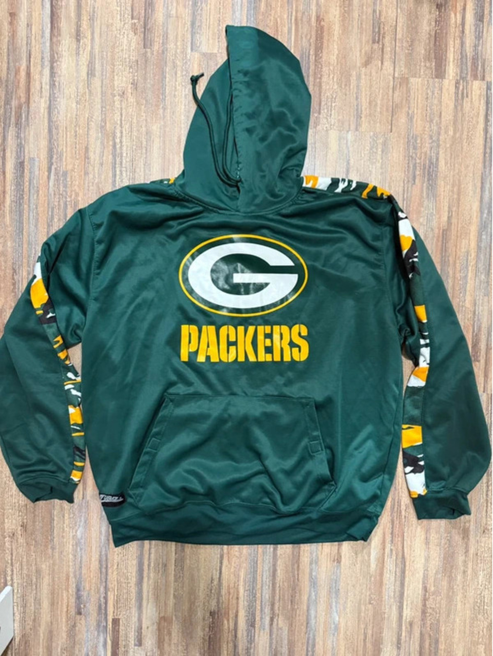 Green Bay packers NFL apparel hoodie size XL  Some wash wear